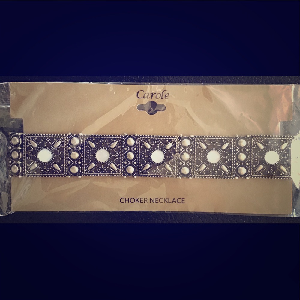 Antique looking choker